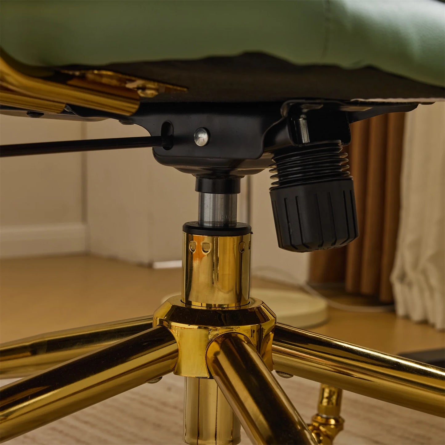 Silla de Oficina Ktaxon Ergonómica de Respaldo Alto en Piel Sintética – Ajustable, Giratoria y con Descansabrazos Acolchados